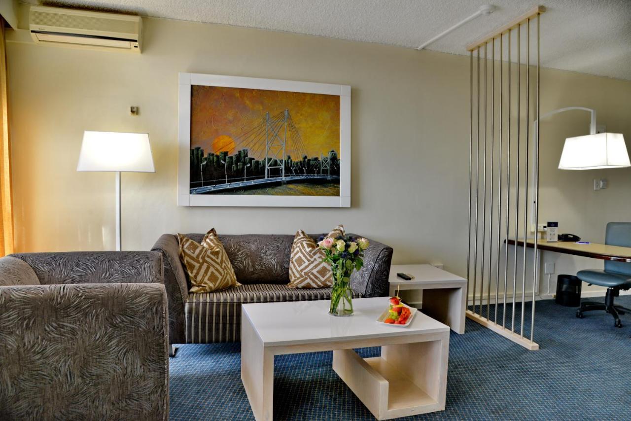 The Parktonian All Suite Hotel Йоханесбург Екстериор снимка