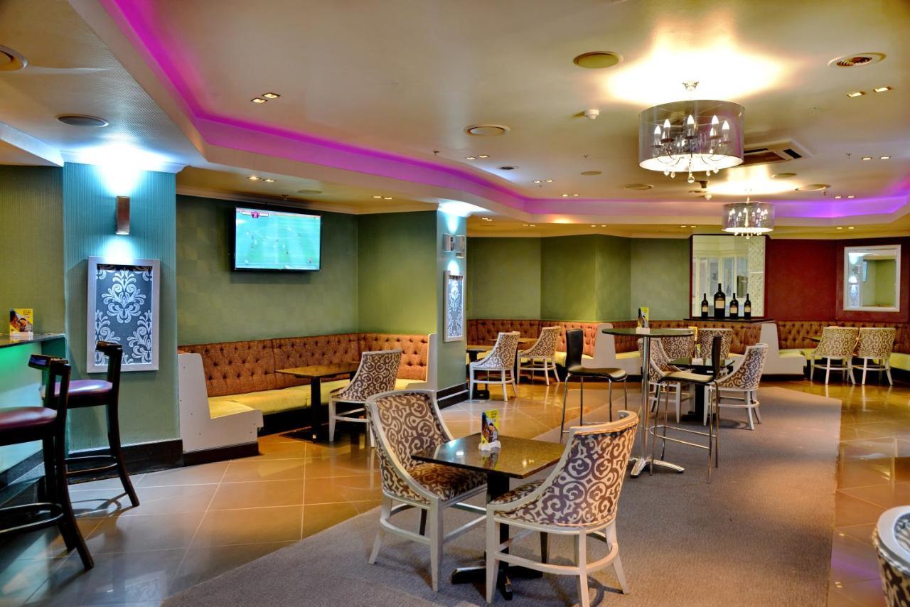 The Parktonian All Suite Hotel Йоханесбург Екстериор снимка