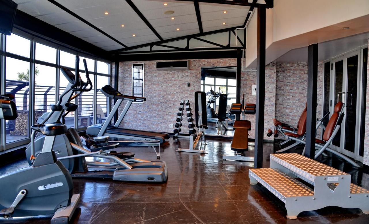 The Parktonian All Suite Hotel Йоханесбург Екстериор снимка