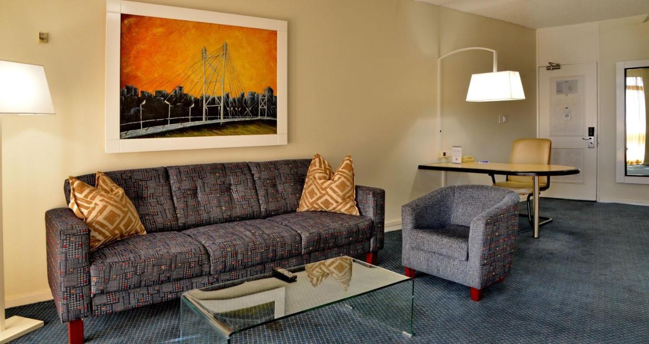 The Parktonian All Suite Hotel Йоханесбург Екстериор снимка